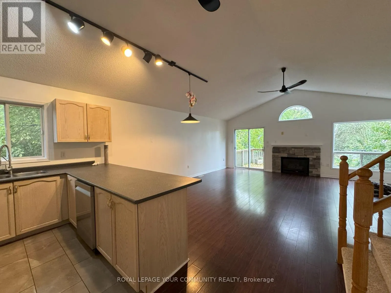 UPPER - 32 WARD DRIVE