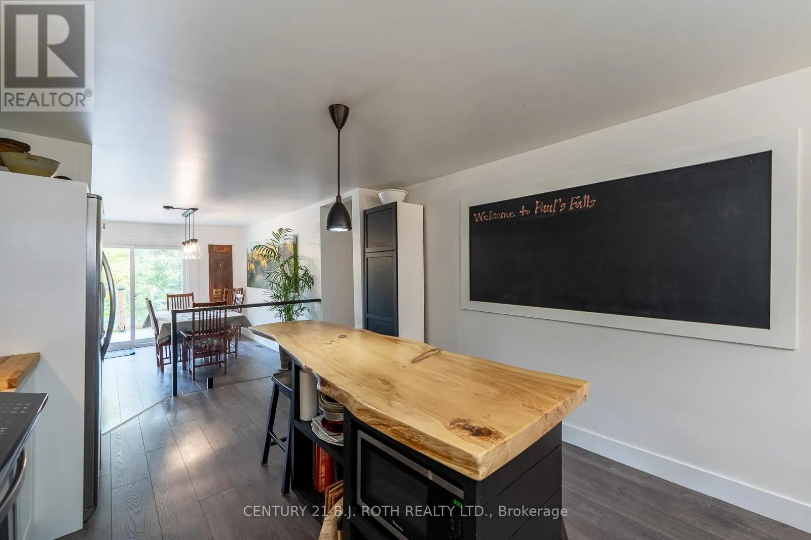 8101 KINGS RIVER ROAD