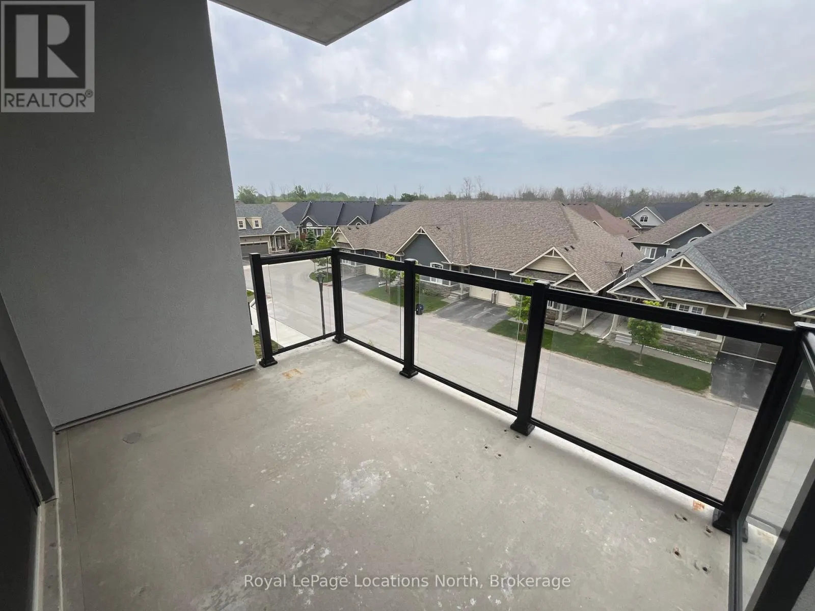 309 - 4 KIMBERLY LANE, #309