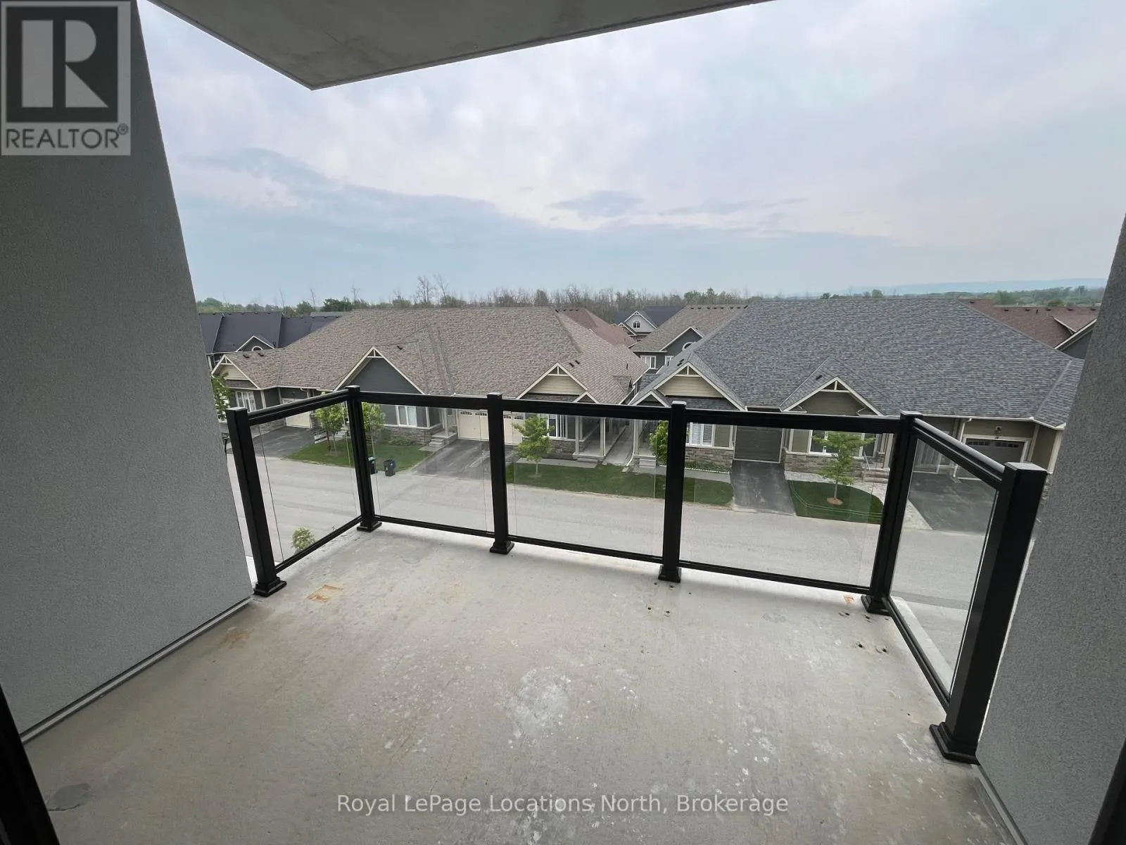 309 - 4 KIMBERLY LANE, #309