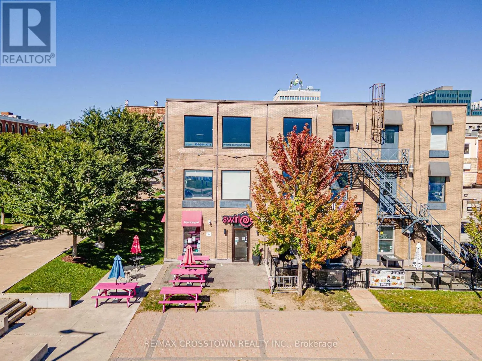 UNIT 101 - 89 DUNLOP STREET E