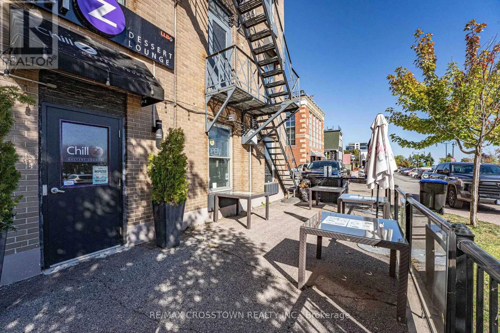 UNIT 102 - 89 DUNLOP STREET E