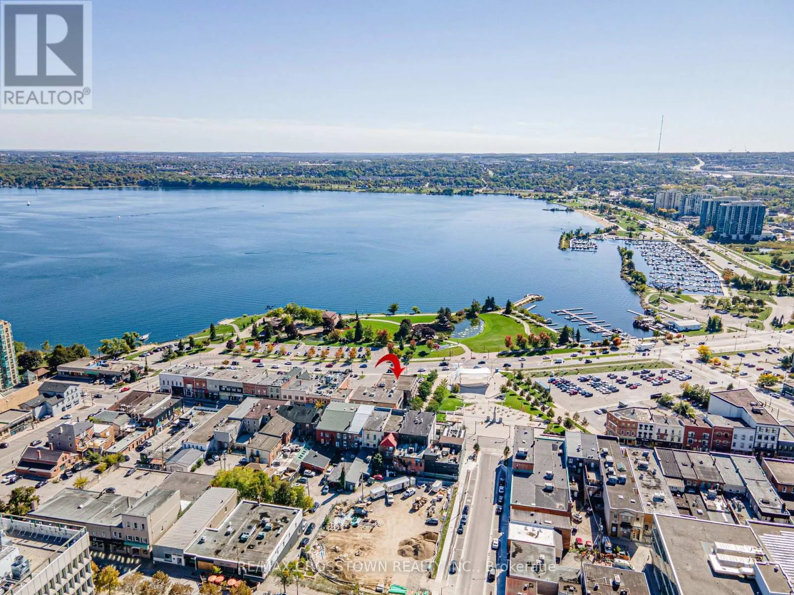 UNIT 102 - 89 DUNLOP STREET E