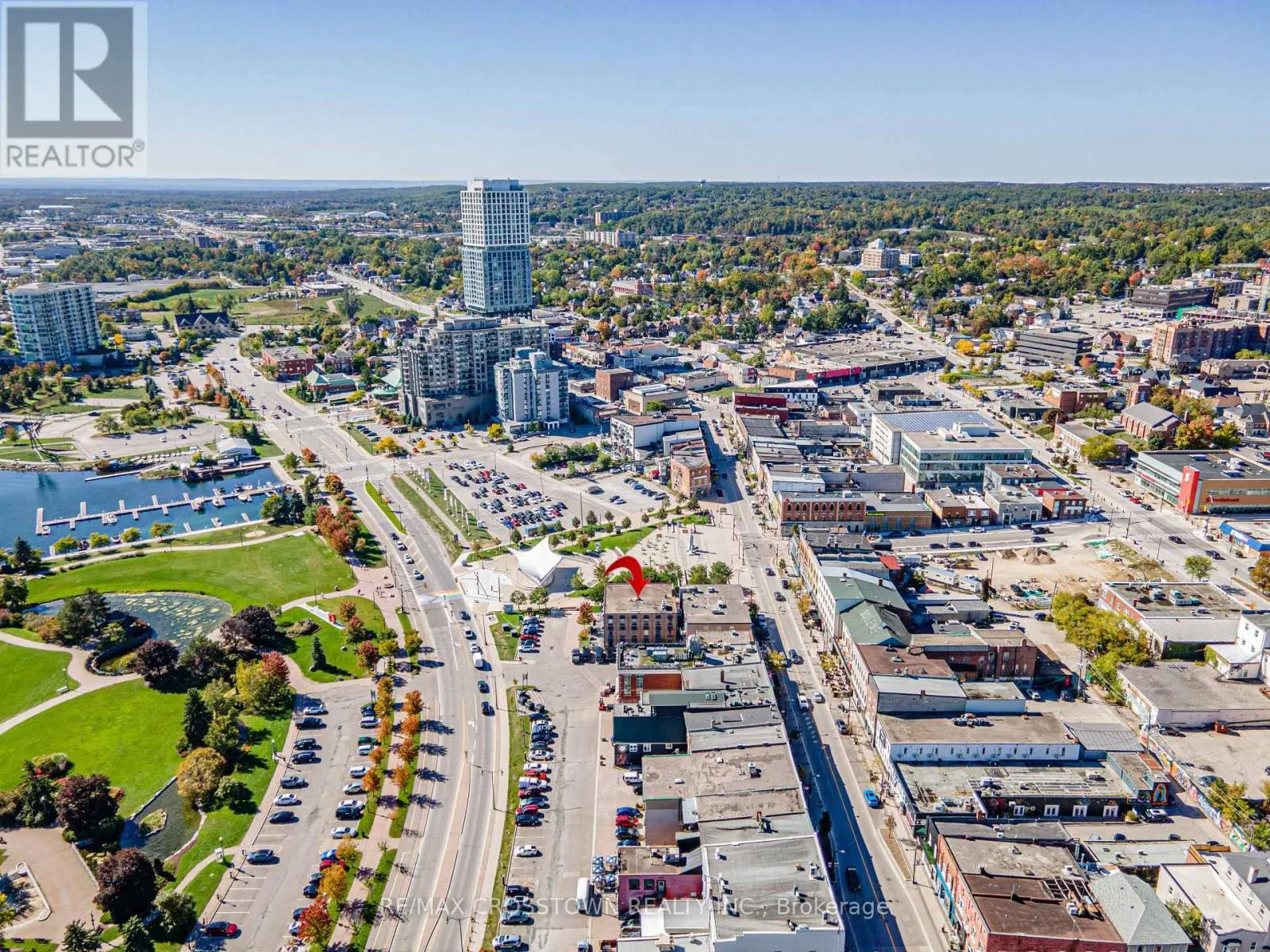 UNIT 102 - 89 DUNLOP STREET E