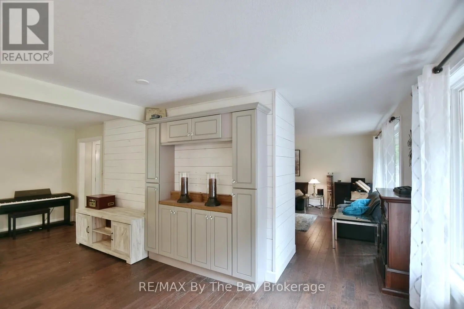 185 OXBOW PARK DRIVE