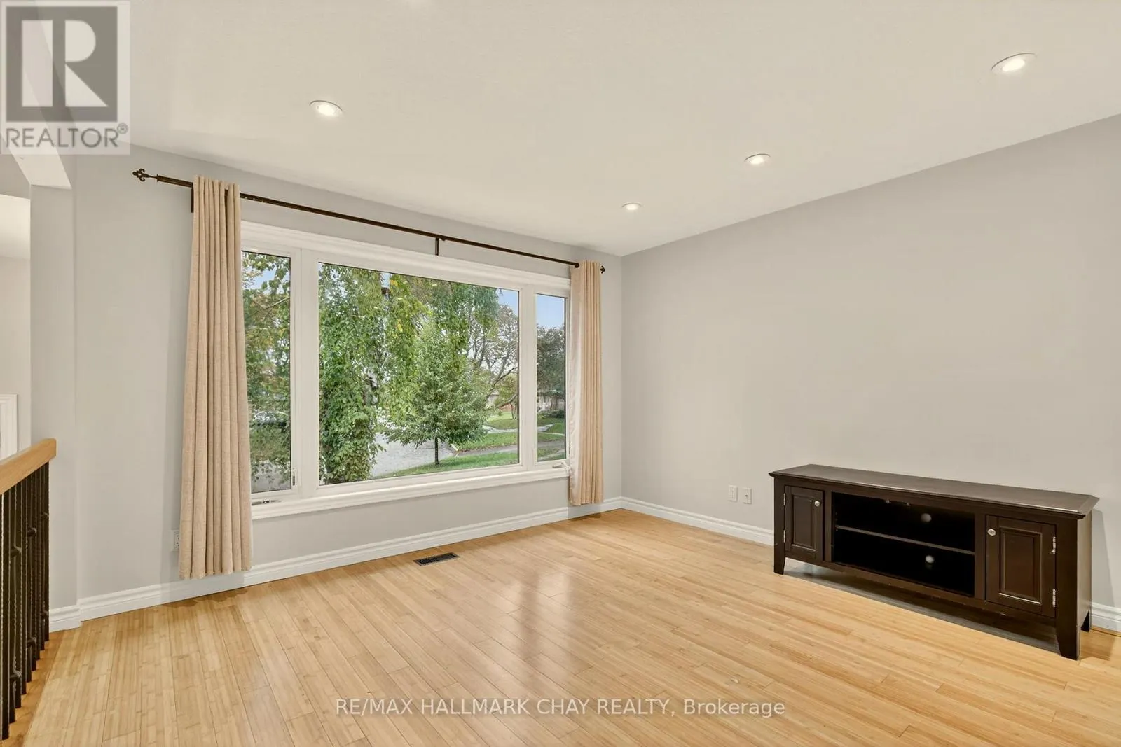 29 OAKLEY PARK SQUARE