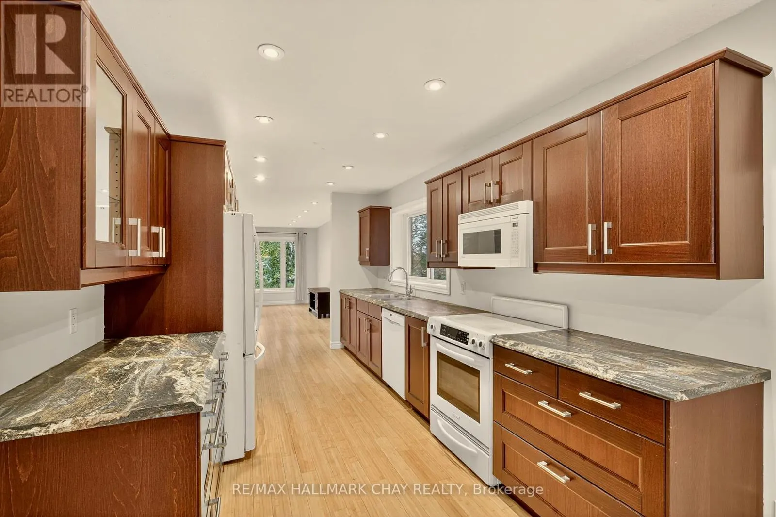 29 OAKLEY PARK SQUARE