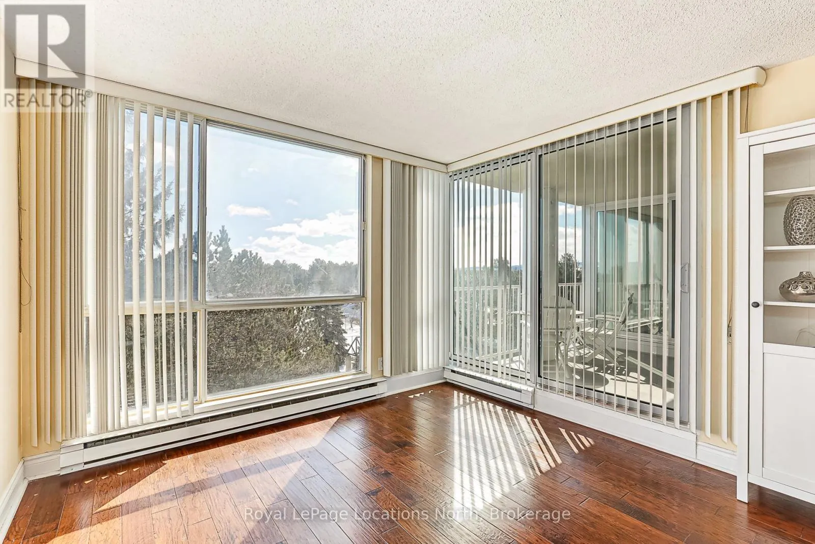 505 - 24 RAMBLINGS WAY, #505
