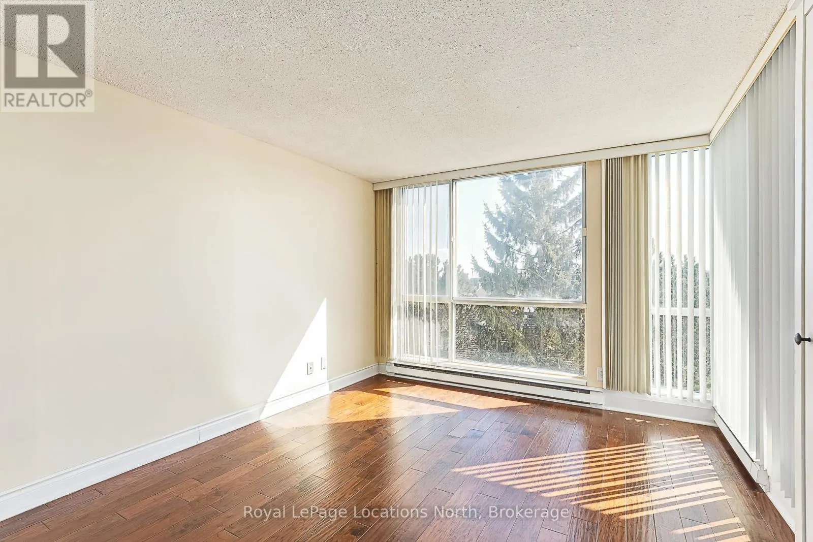 505 - 24 RAMBLINGS WAY, #505