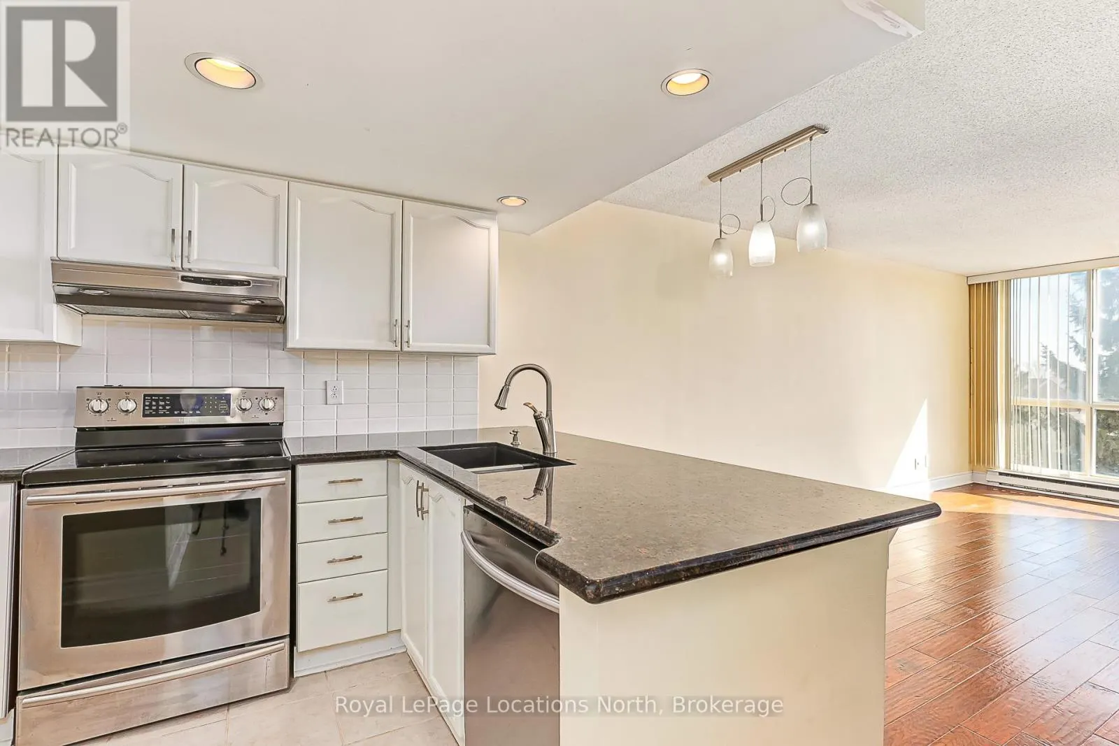 505 - 24 RAMBLINGS WAY, #505