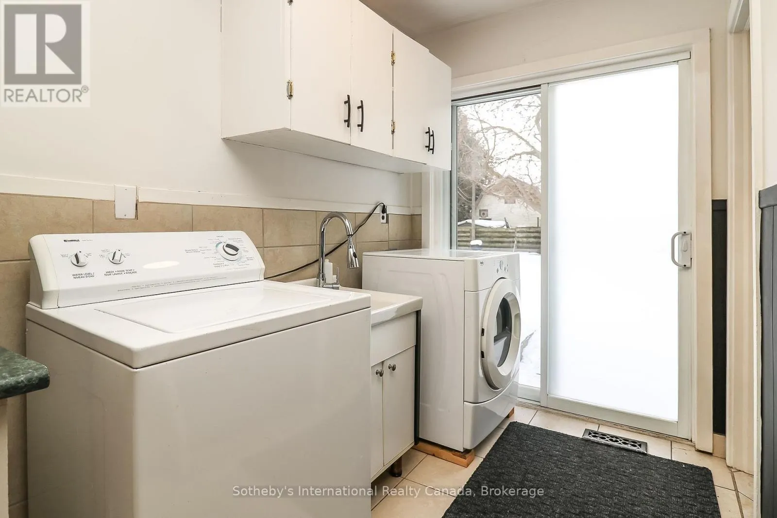 A - 58 CEDAR STREET, #A