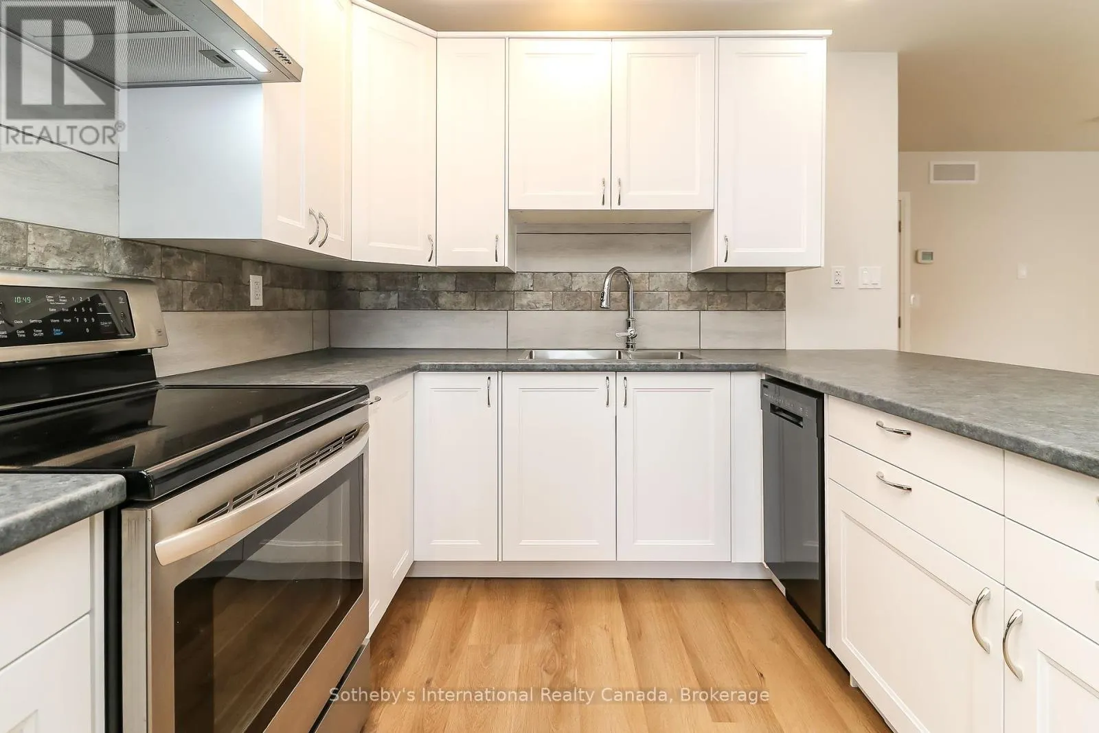 B - 58 CEDAR STREET, #B
