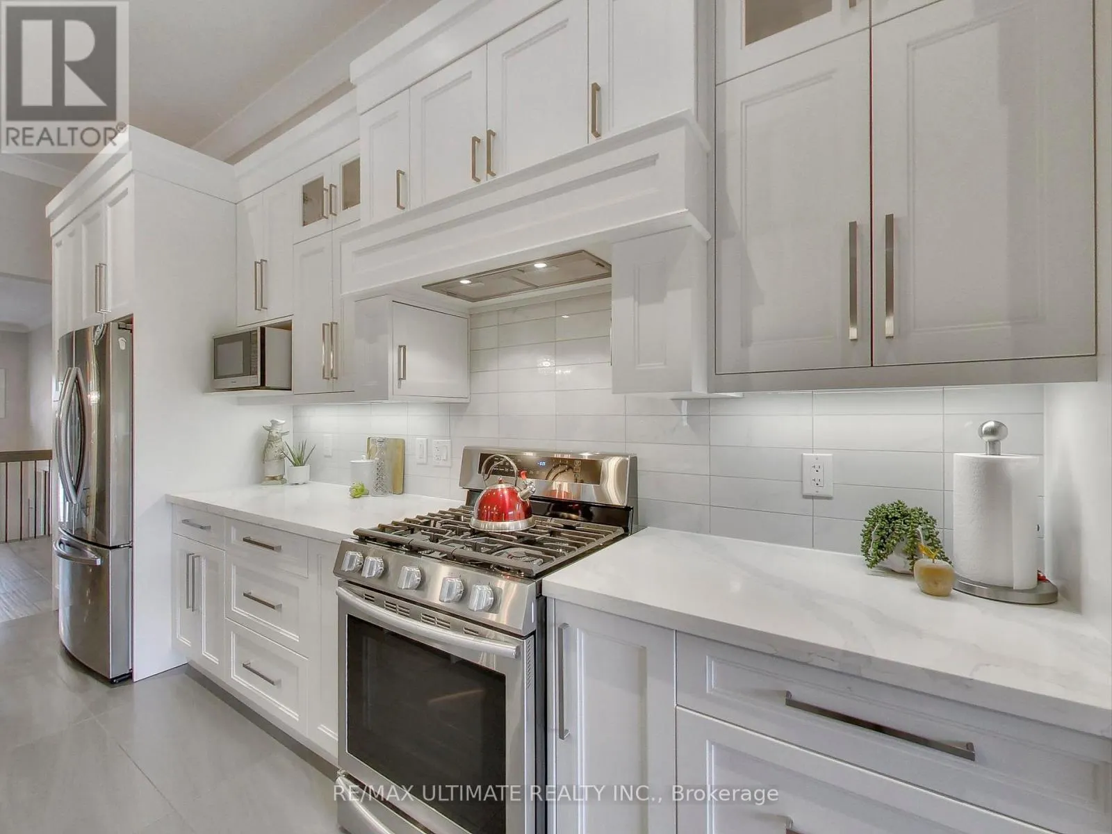 121 LILY DRIVE