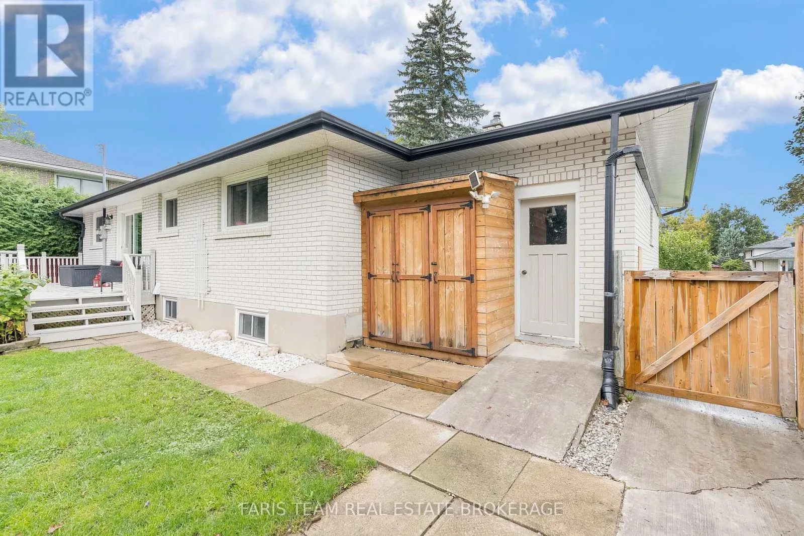 27 OTTAWAY AVENUE