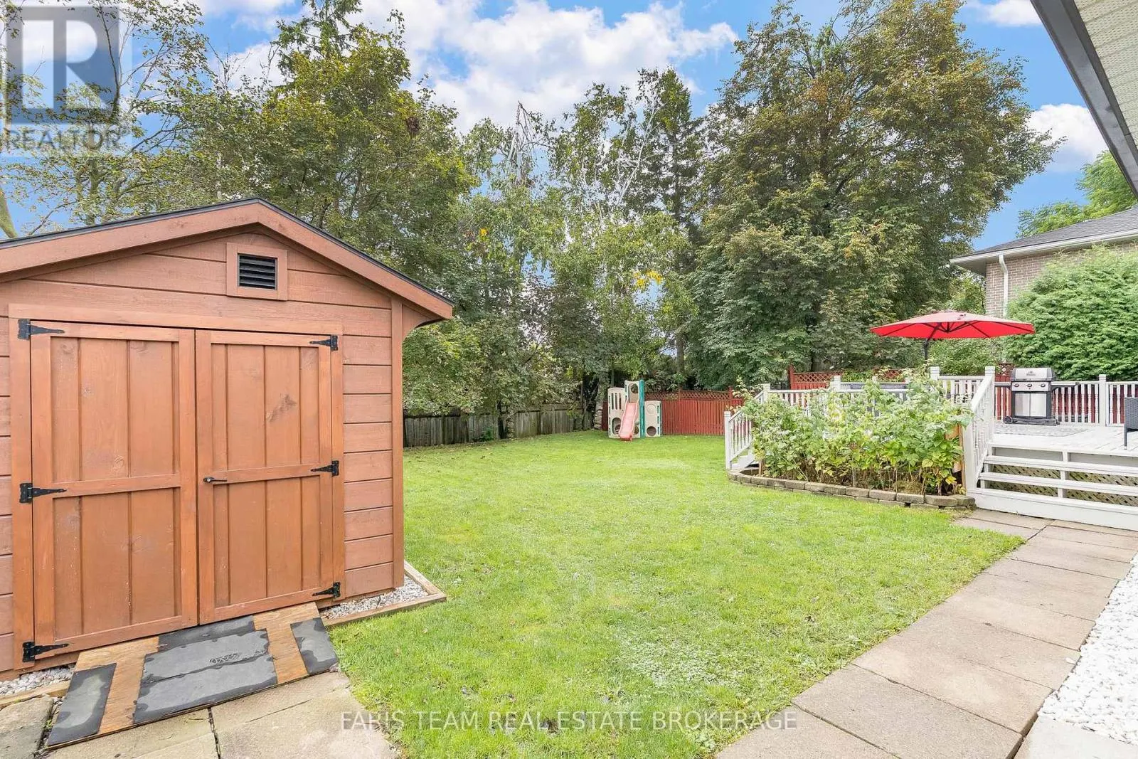 27 OTTAWAY AVENUE