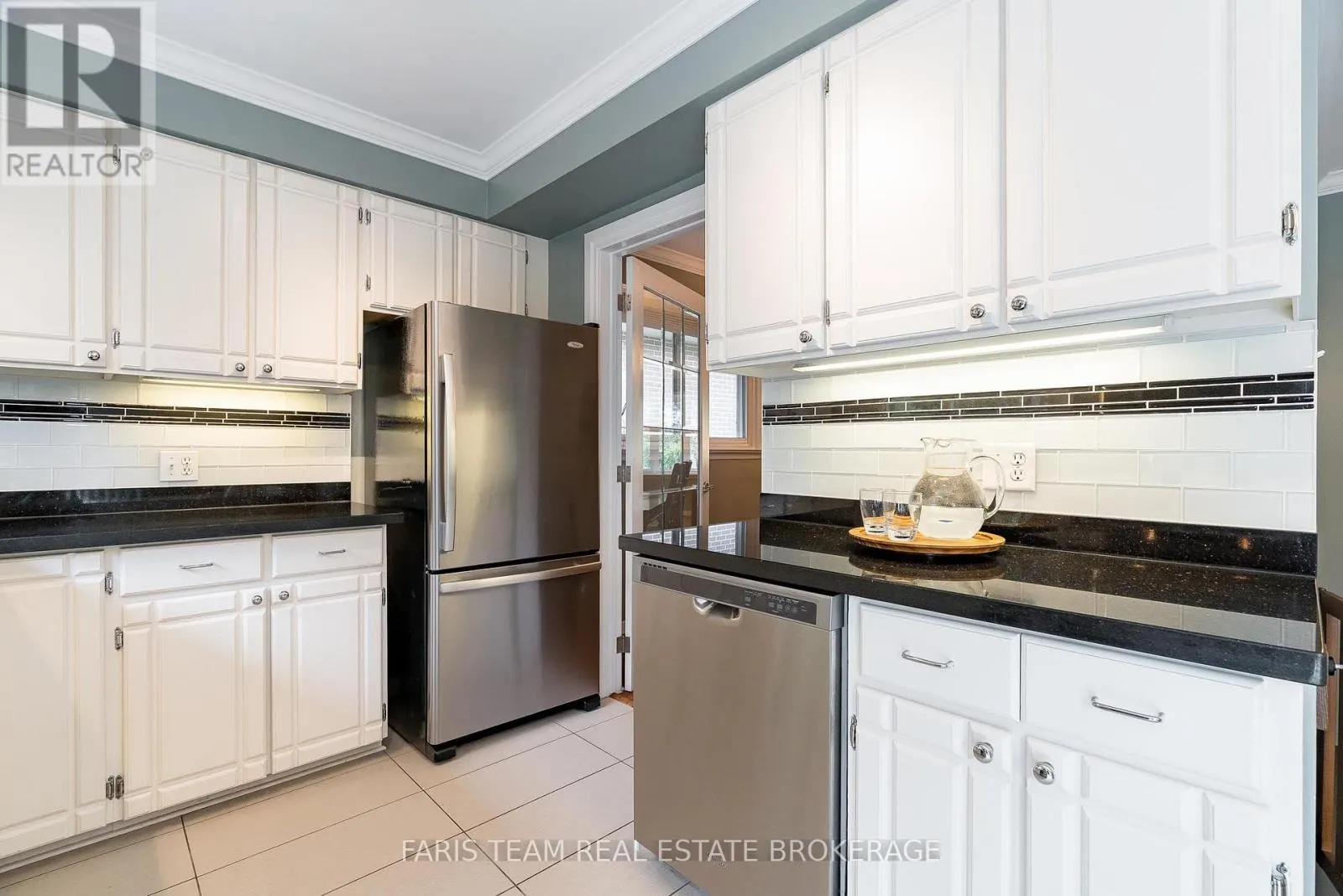27 OTTAWAY AVENUE