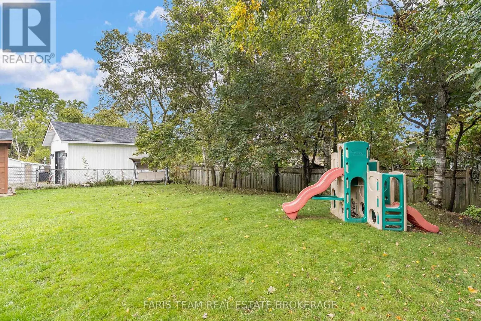 27 OTTAWAY AVENUE