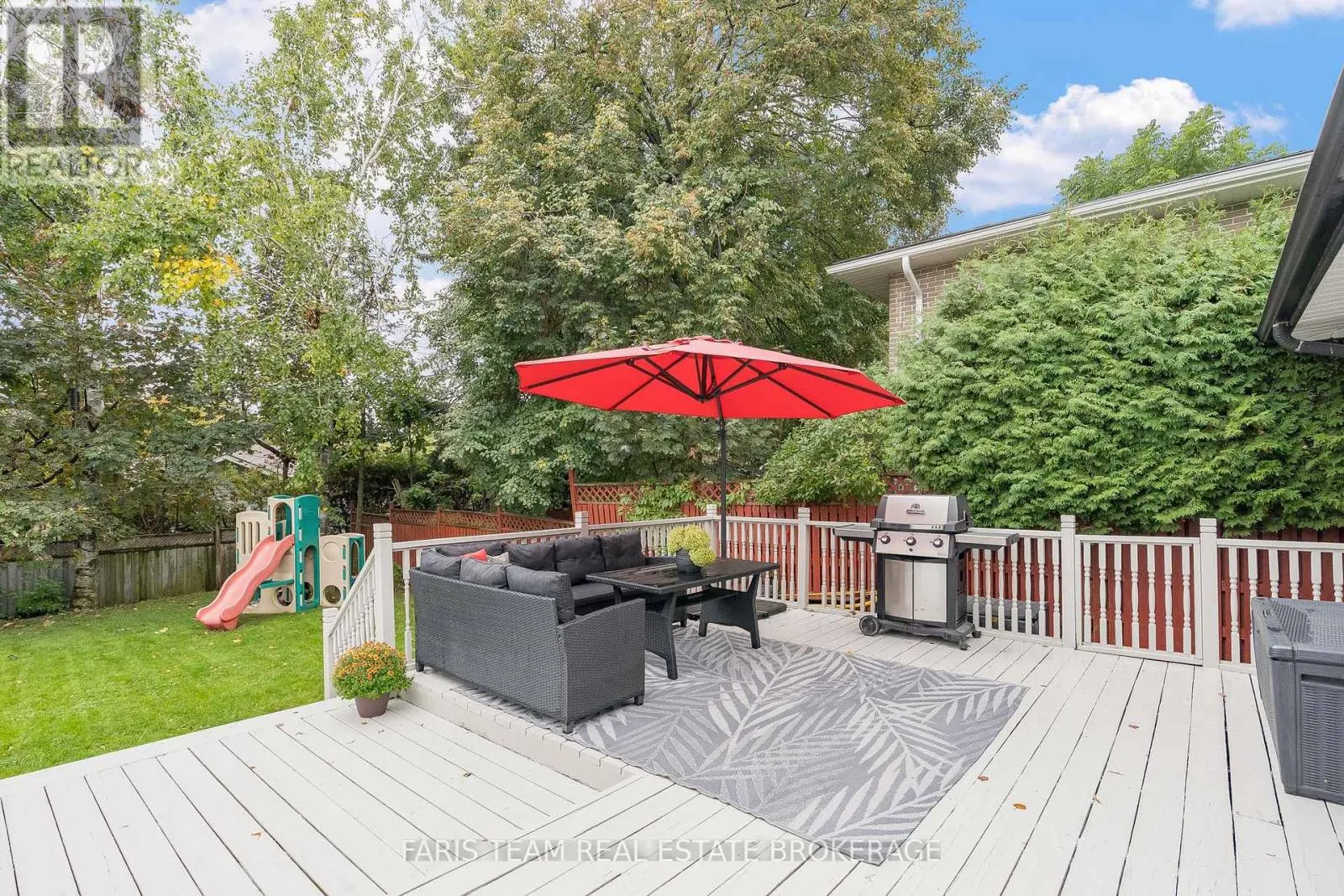 27 OTTAWAY AVENUE