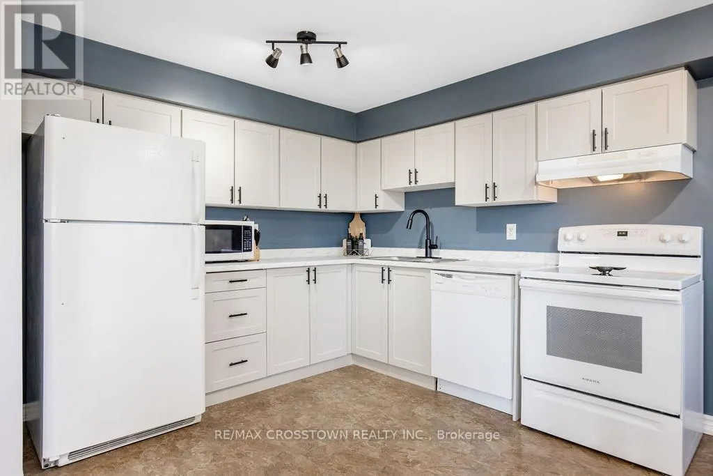 4 - 87 GOODWIN DRIVE