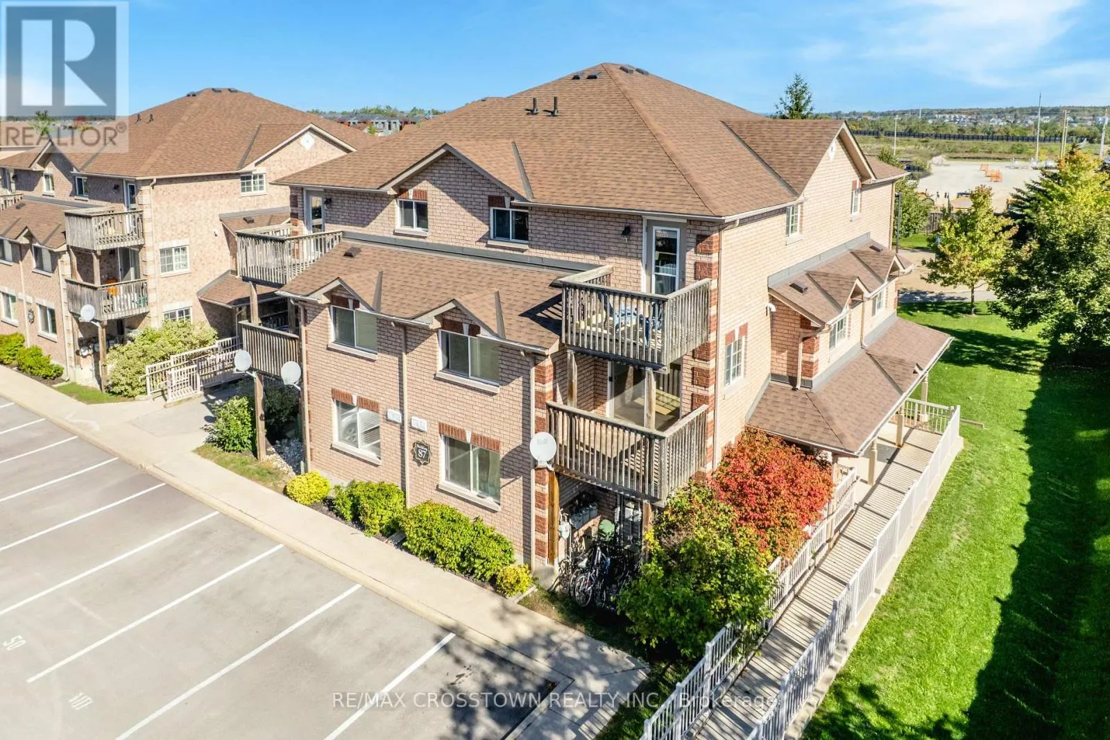 4 - 87 GOODWIN DRIVE