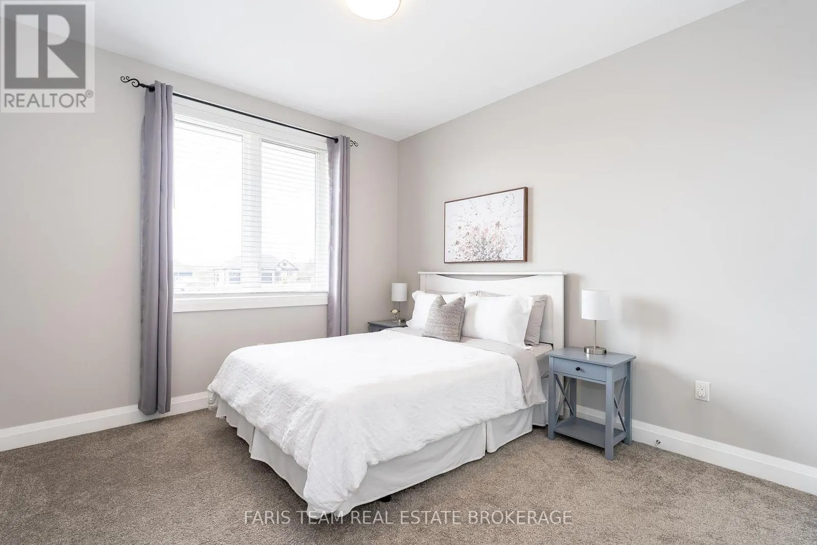 5 BREANNA BOULEVARD