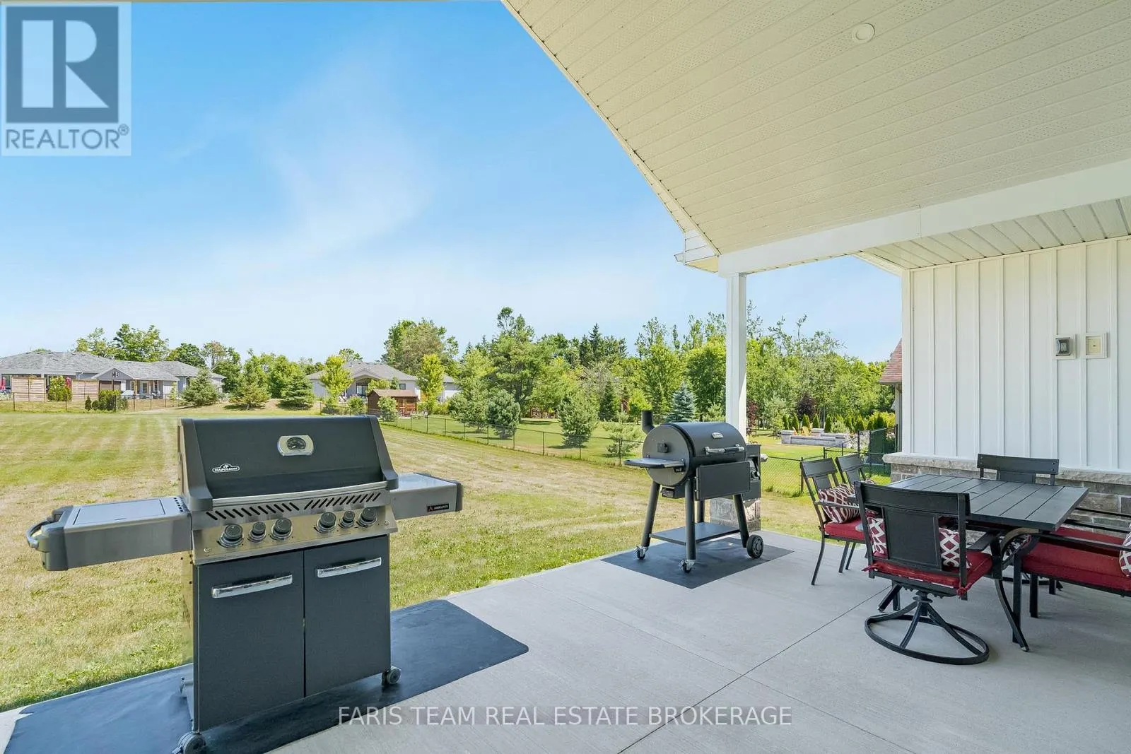 5 BREANNA BOULEVARD