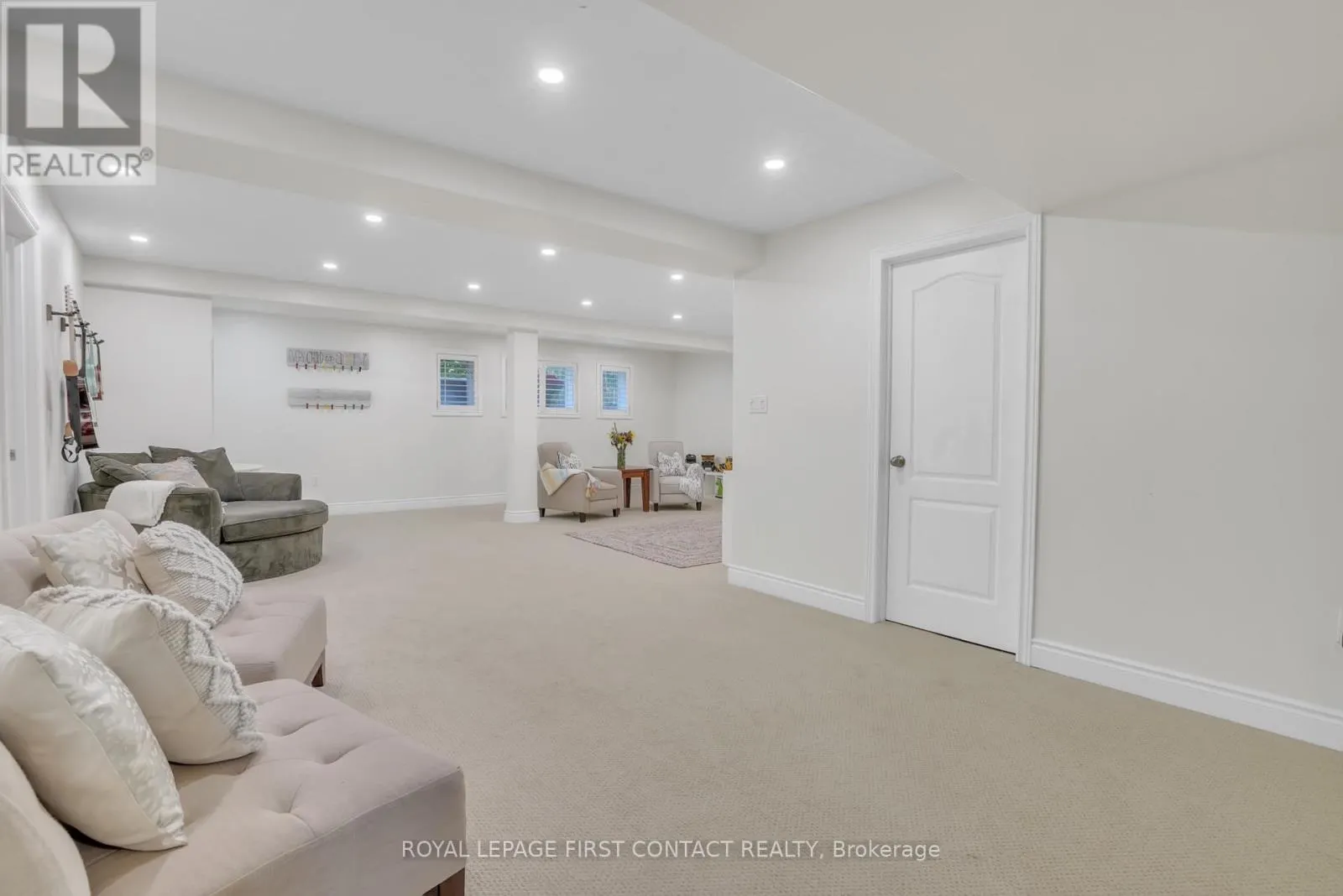 28 WINDSOR CRESCENT