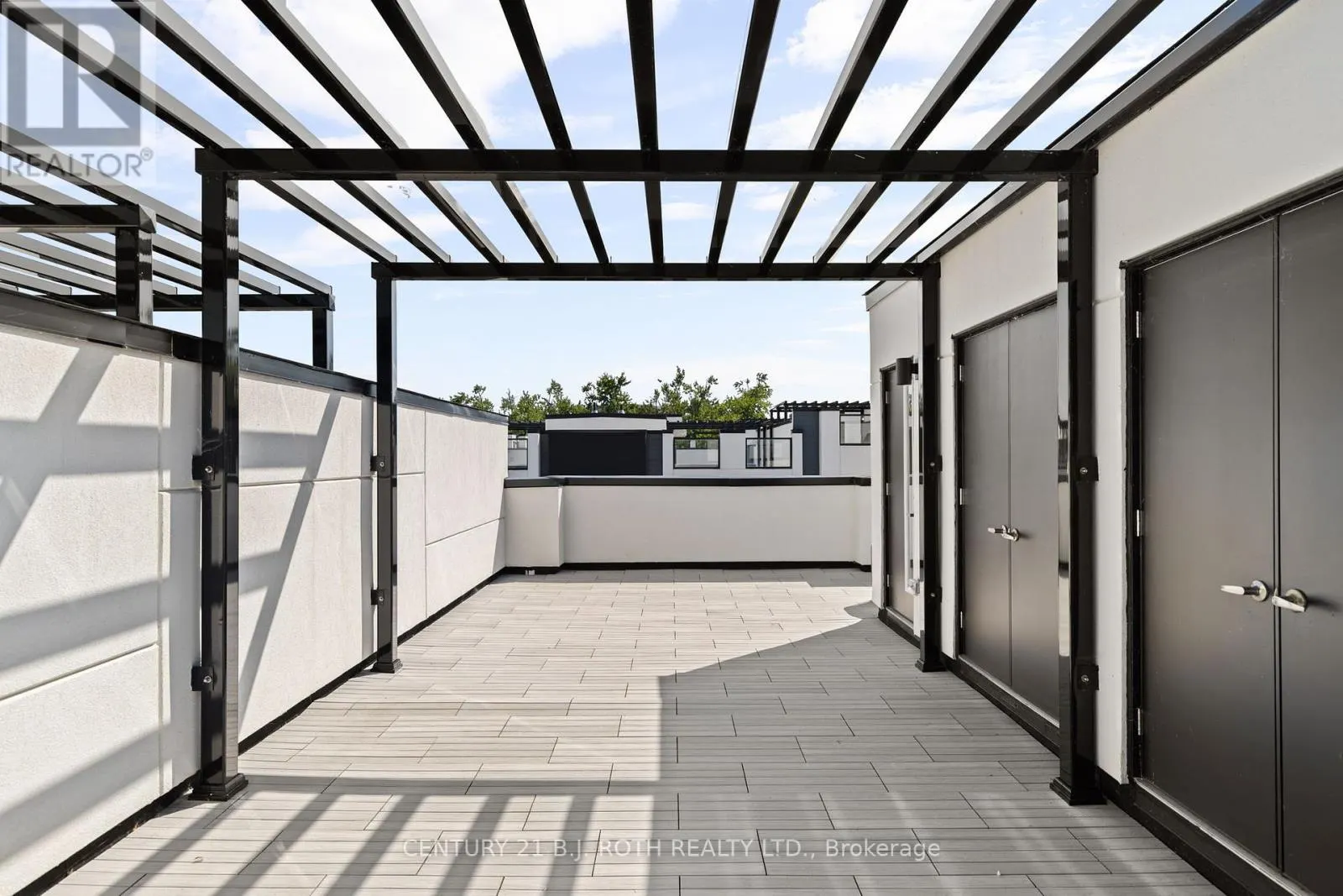3 MARINER'S PIER WAY