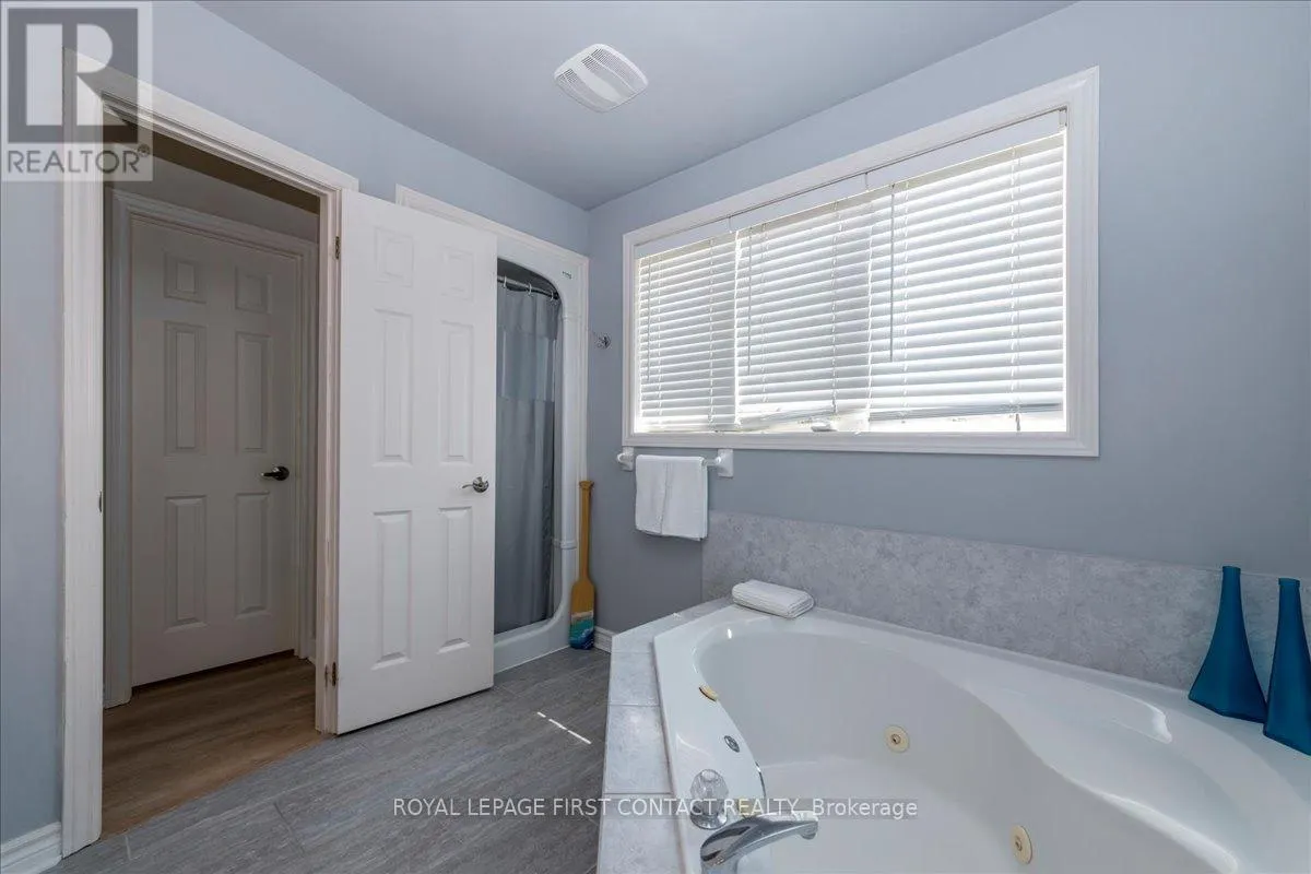 26 KENWELL CRESCENT