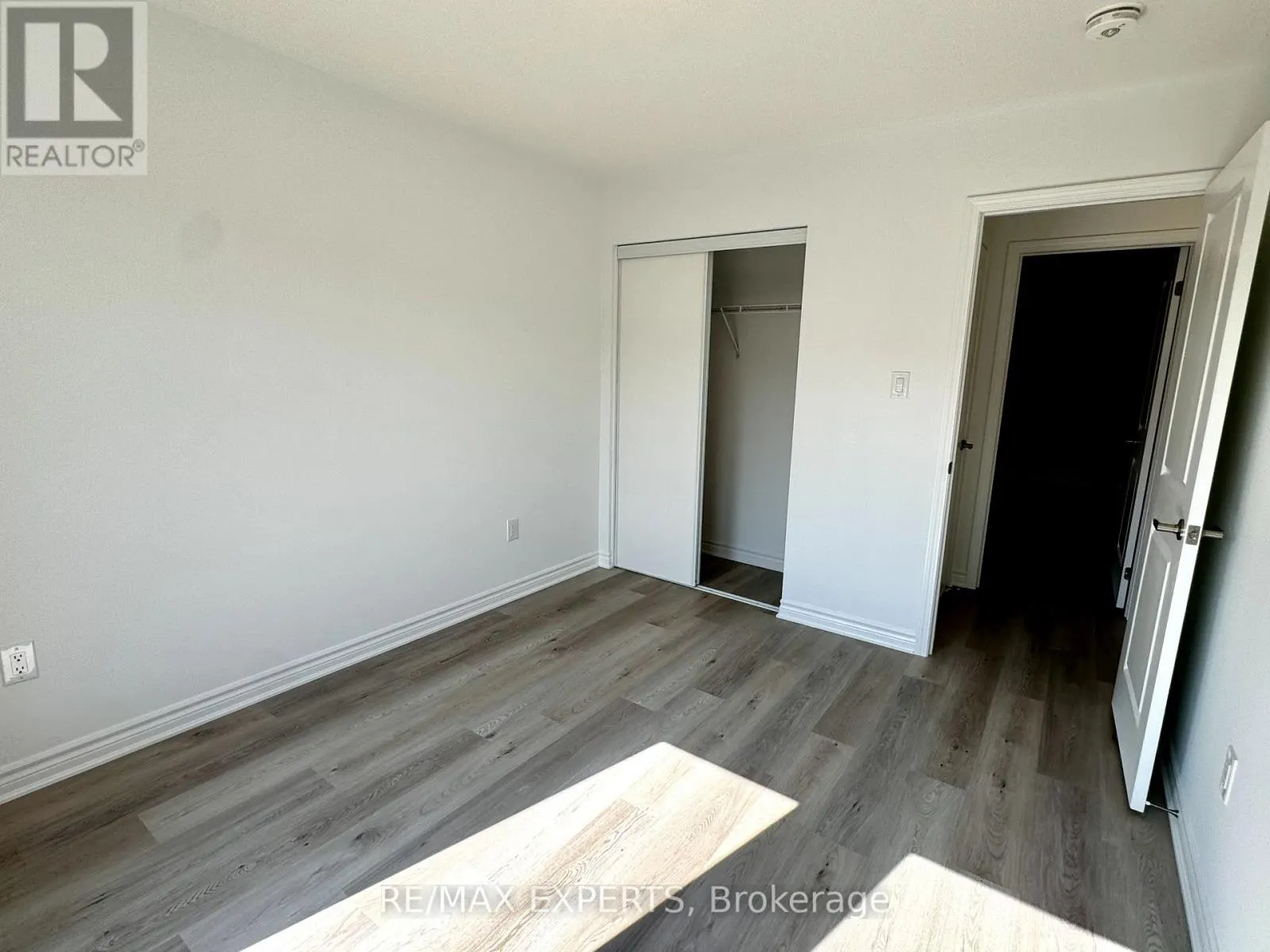 17 PEAREN LANE