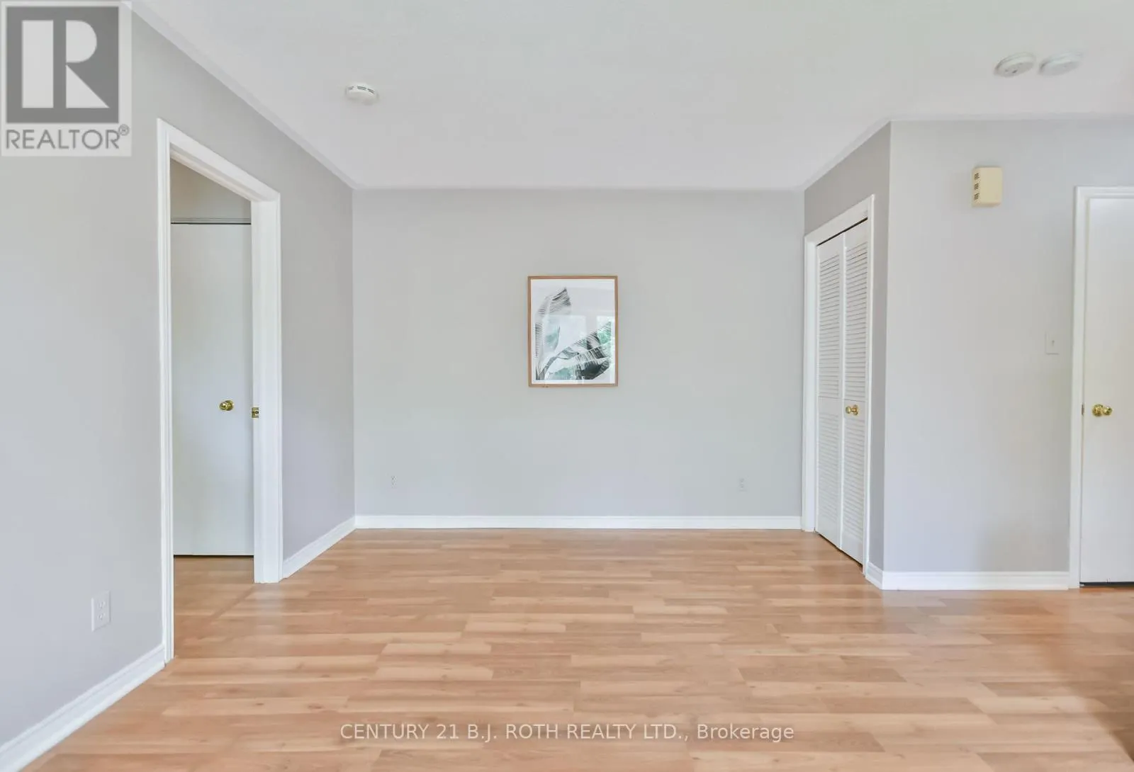 19 SOUTH STREET S