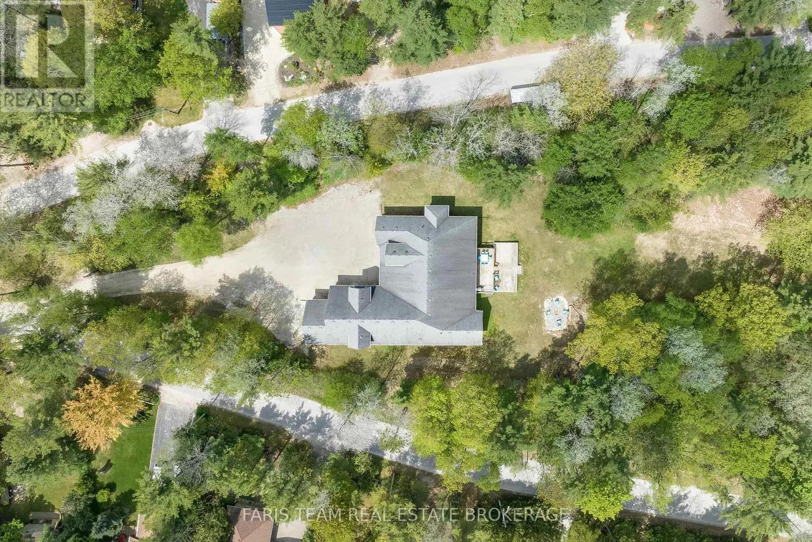 138 KNOX ROAD E