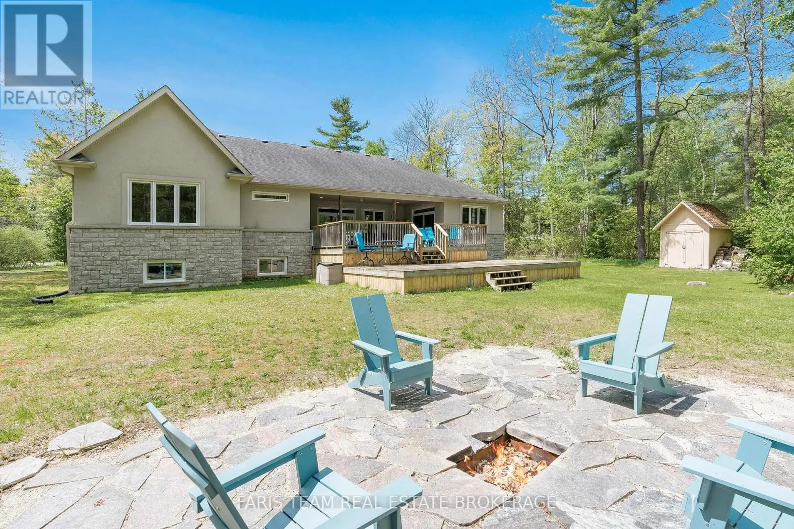 138 KNOX ROAD E