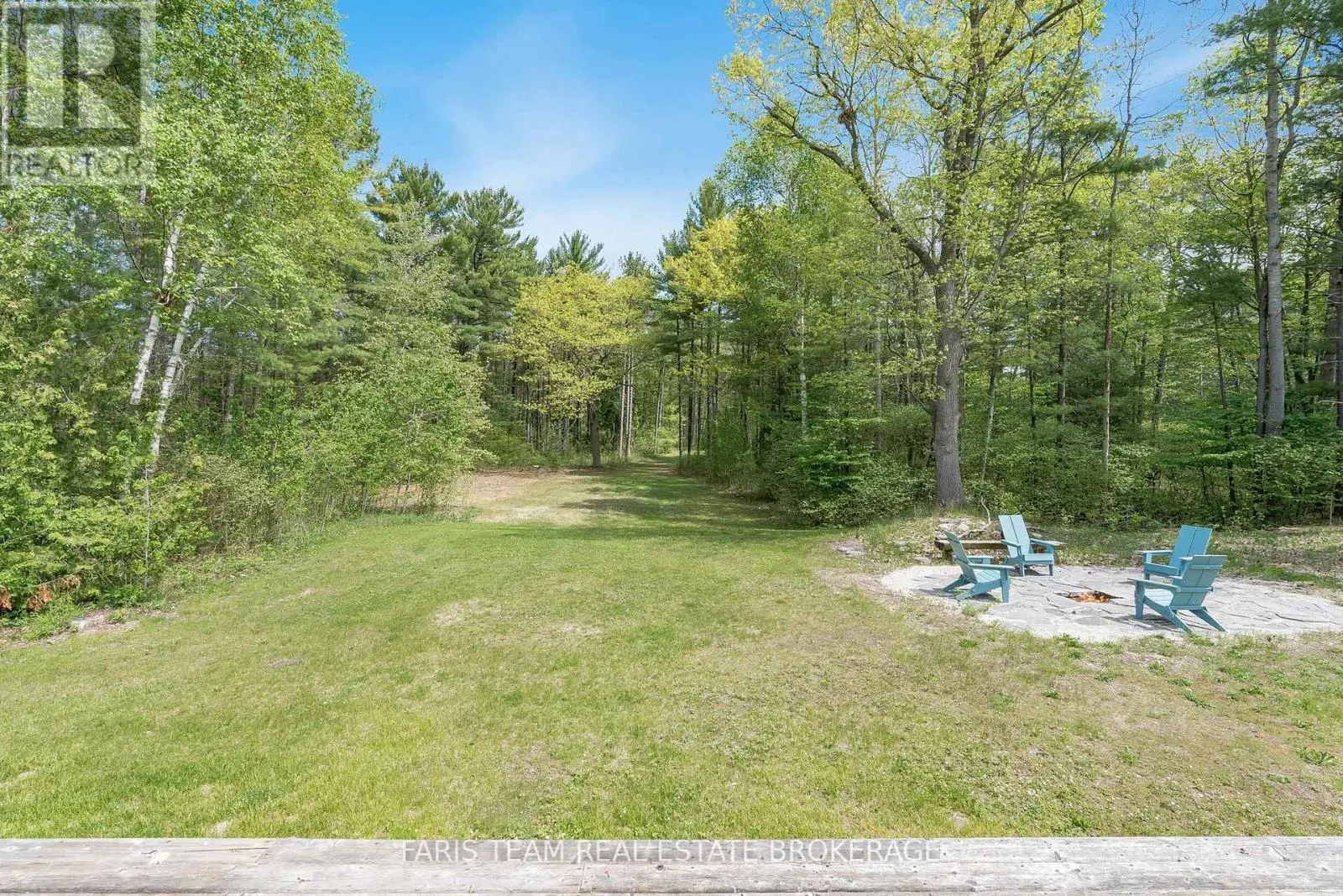 138 KNOX ROAD E