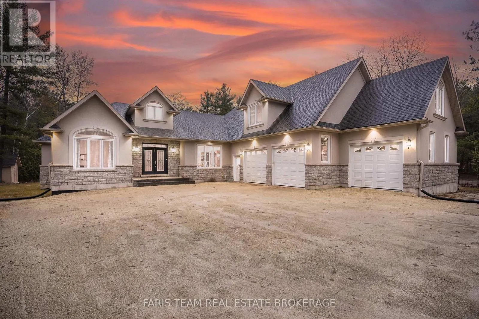 138 KNOX ROAD E