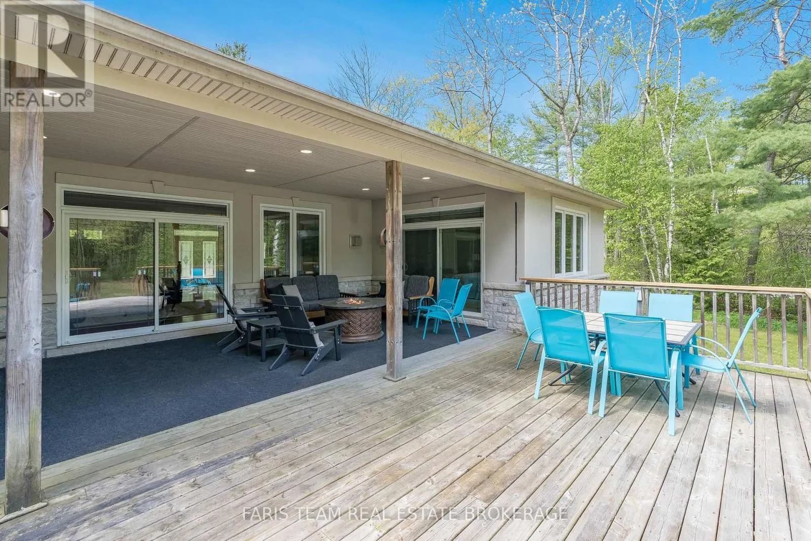 138 KNOX ROAD E