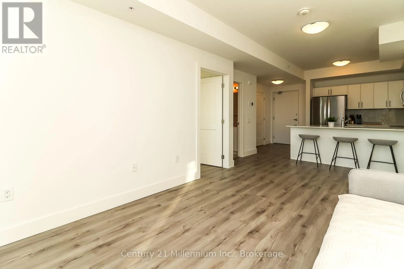 306 - 4 KIMBERLY LANE, #306