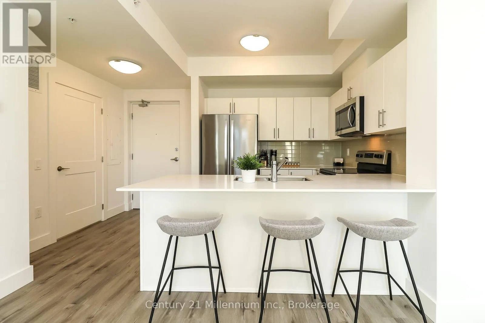 306 - 4 KIMBERLY LANE, #306