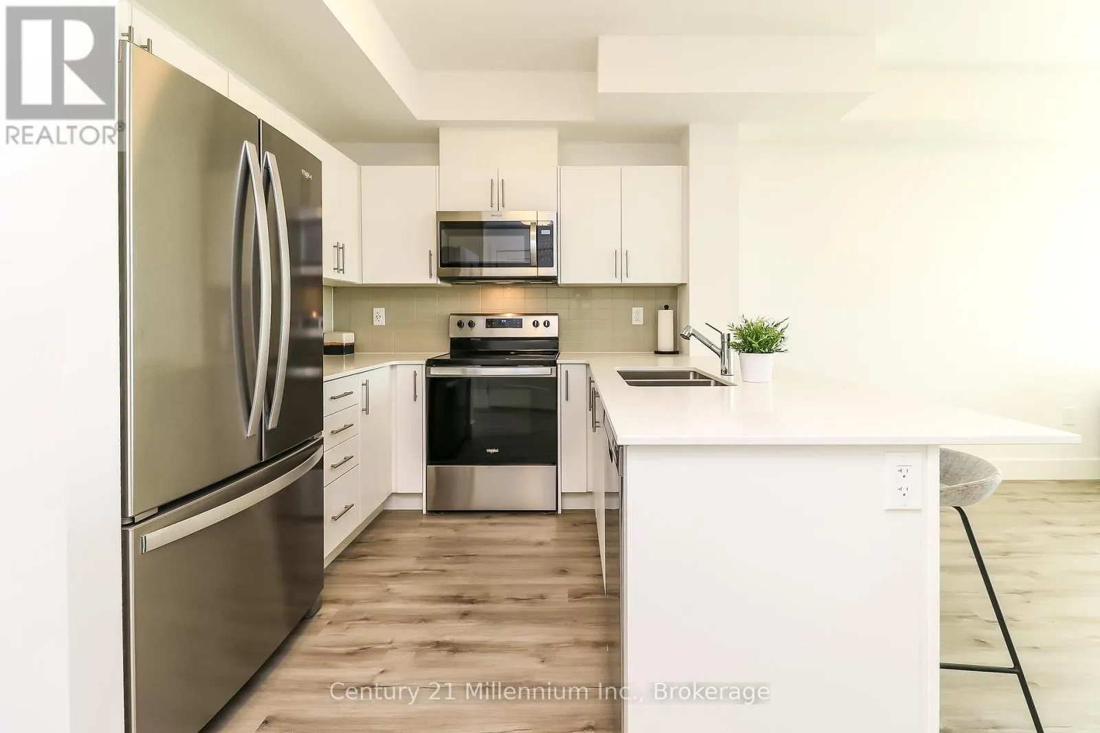 306 - 4 KIMBERLY LANE, #306