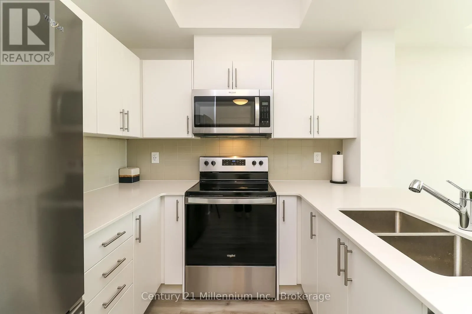 306 - 4 KIMBERLY LANE, #306