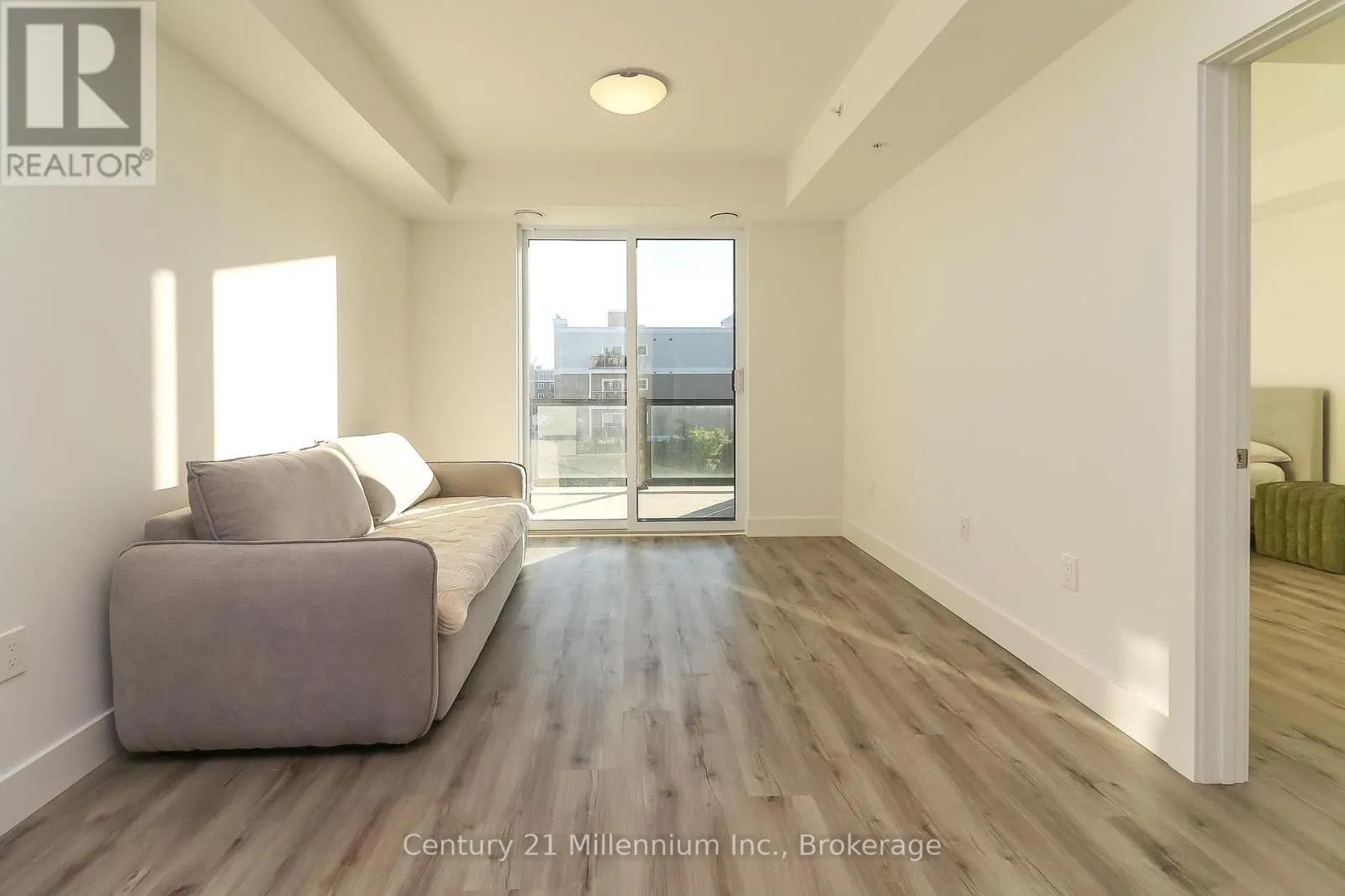 306 - 4 KIMBERLY LANE, #306