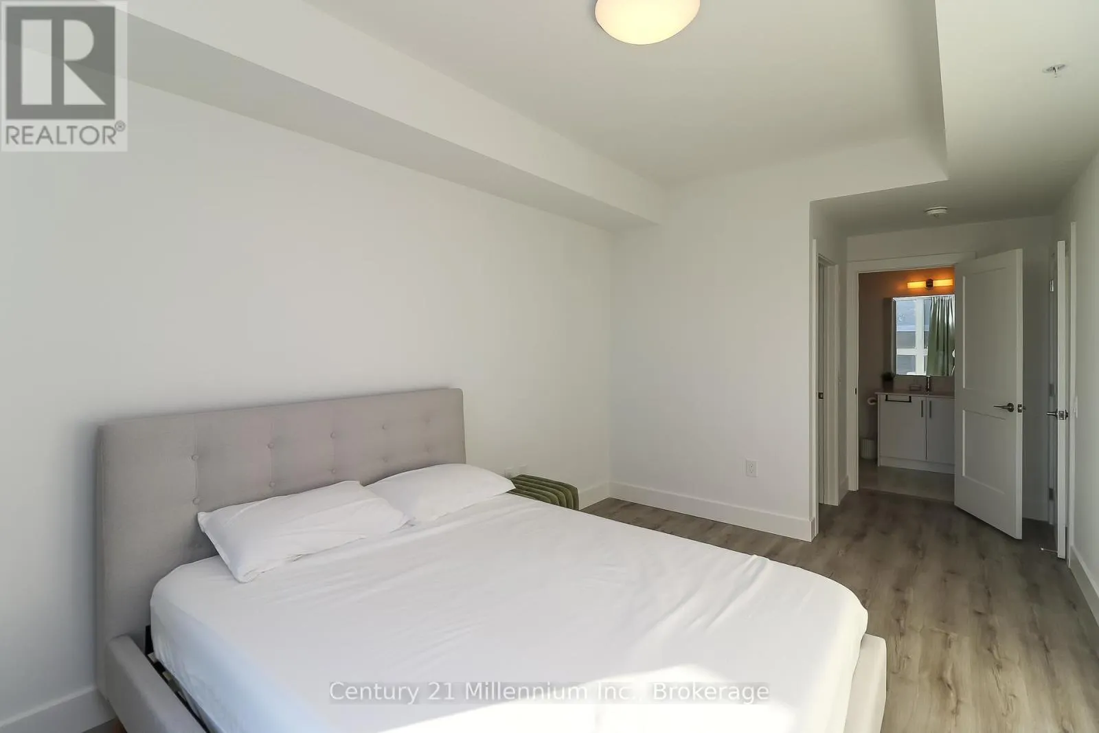 306 - 4 KIMBERLY LANE, #306