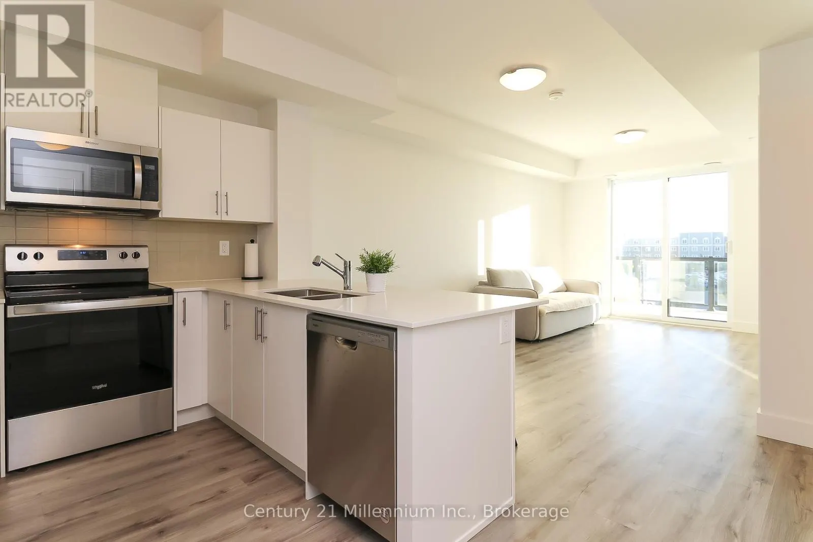 306 - 4 KIMBERLY LANE, #306