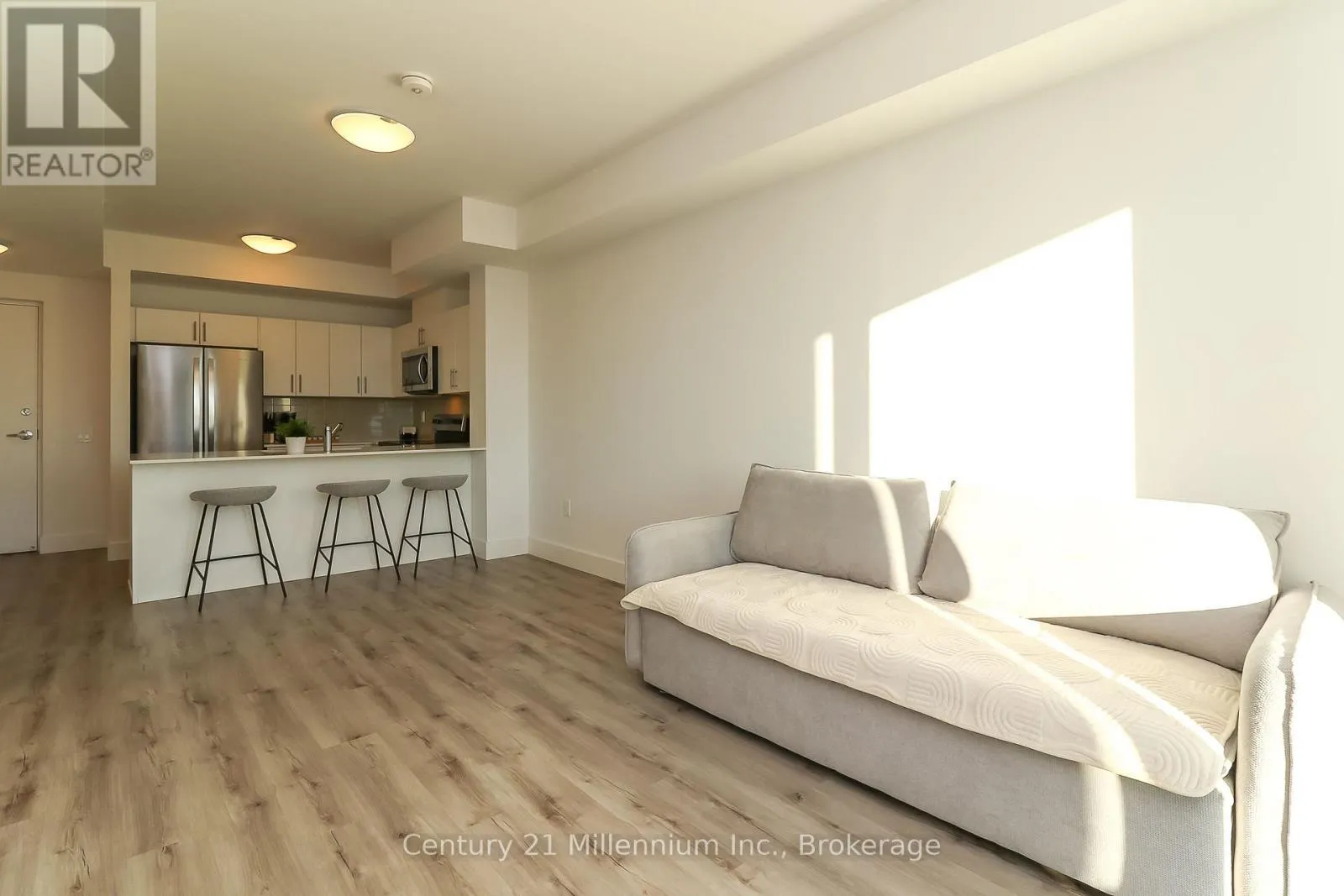 306 - 4 KIMBERLY LANE, #306