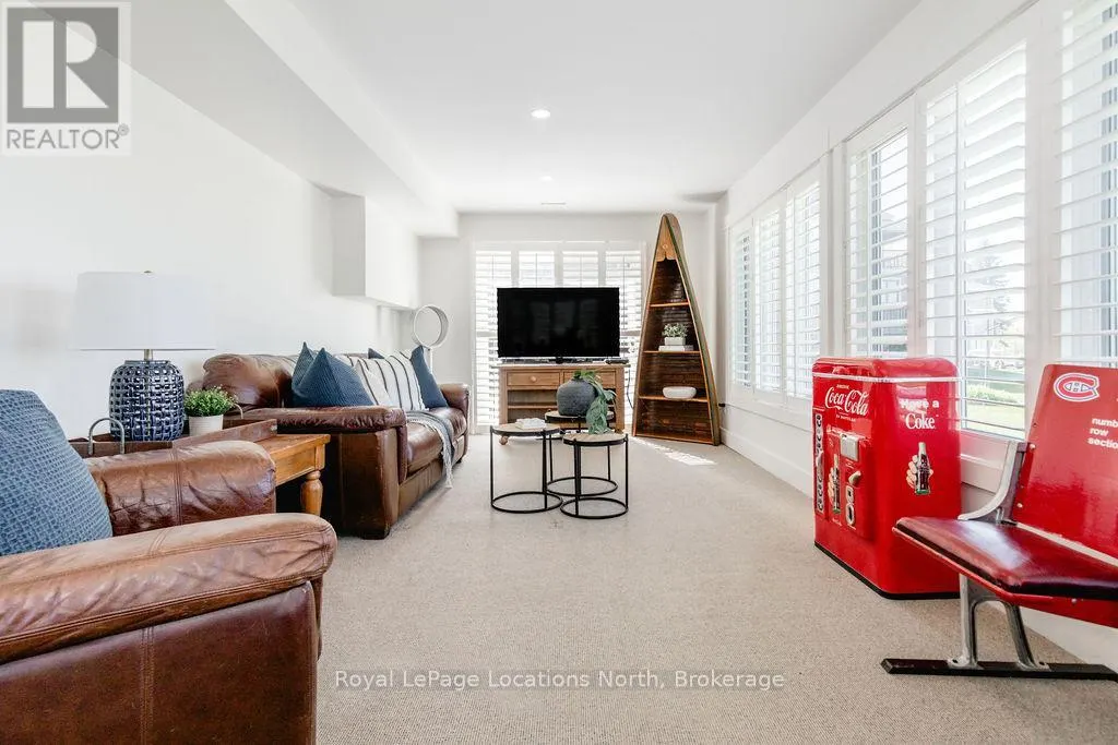 38 LIGHTHOUSE LANE E
