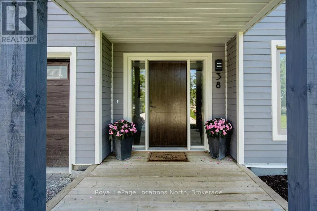 38 LIGHTHOUSE LANE E