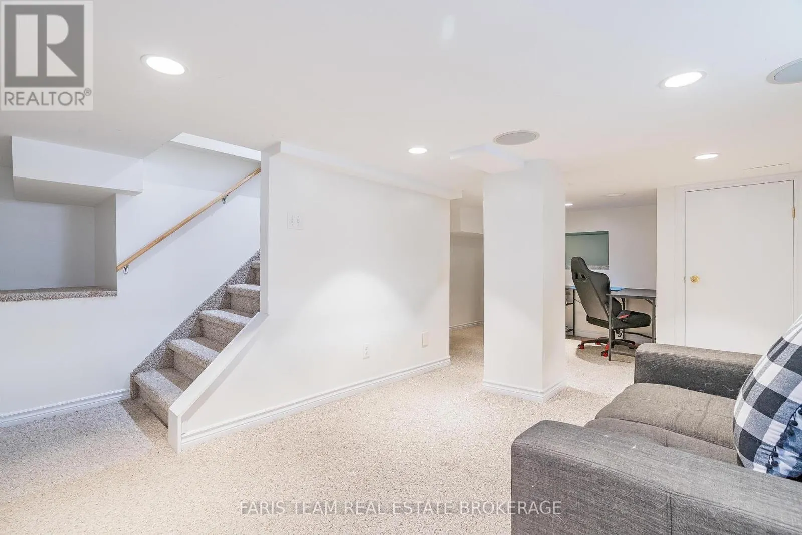 412 MANLY STREET