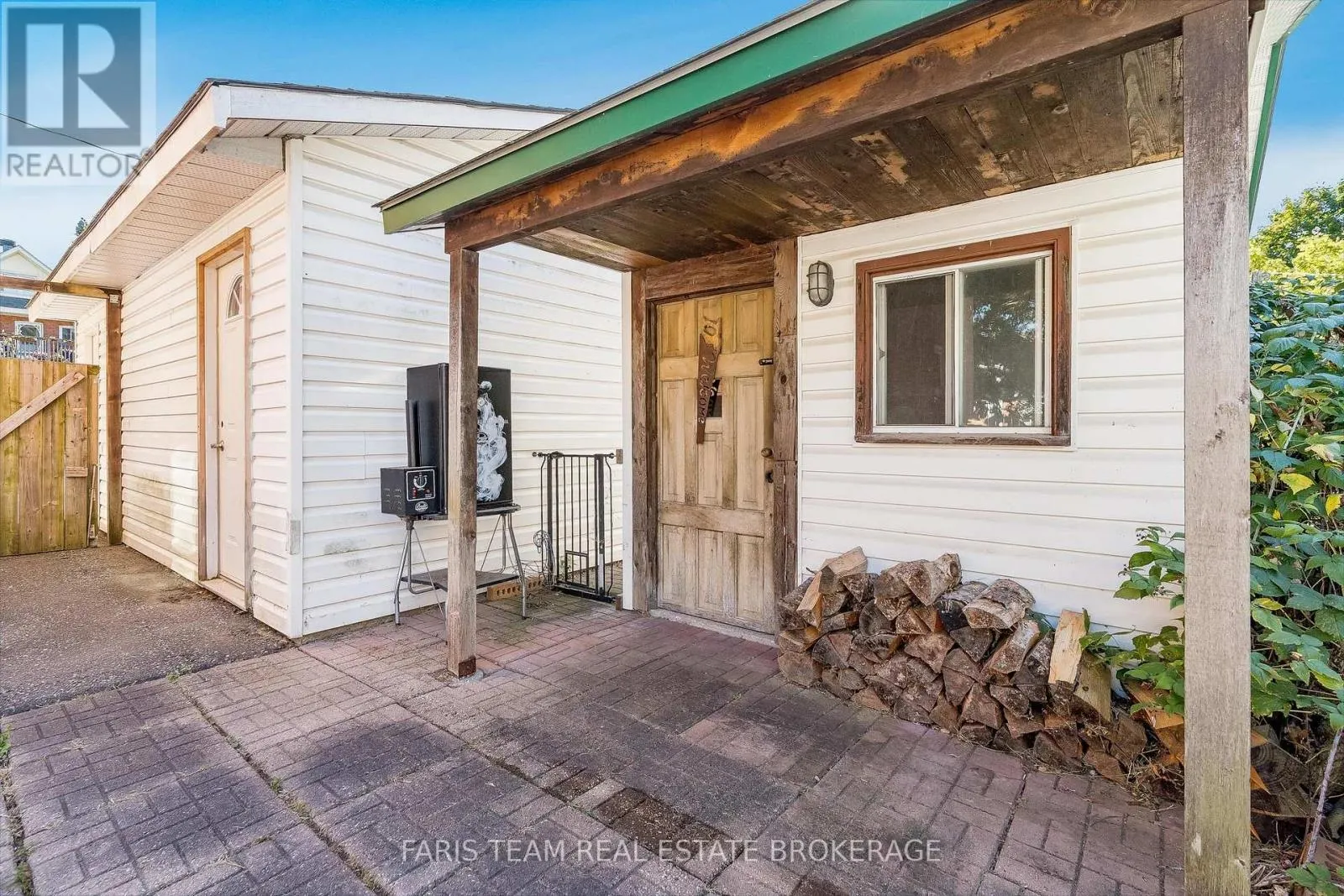 412 MANLY STREET