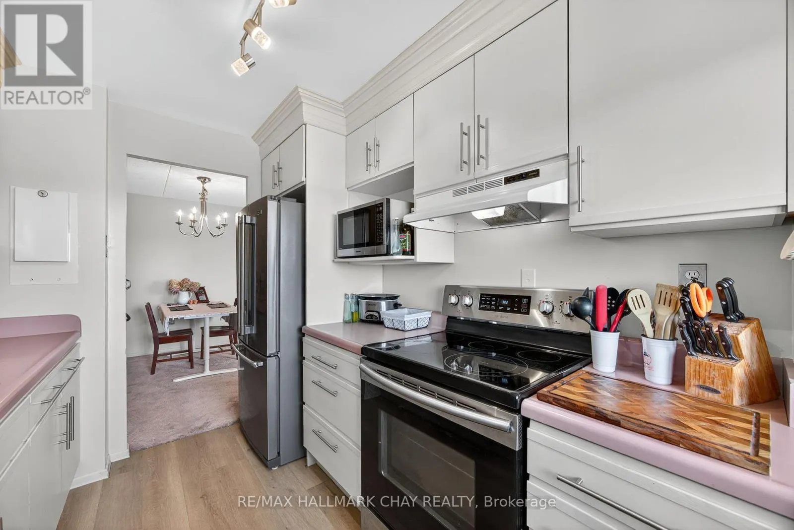 705 - 414 BLAKE STREET