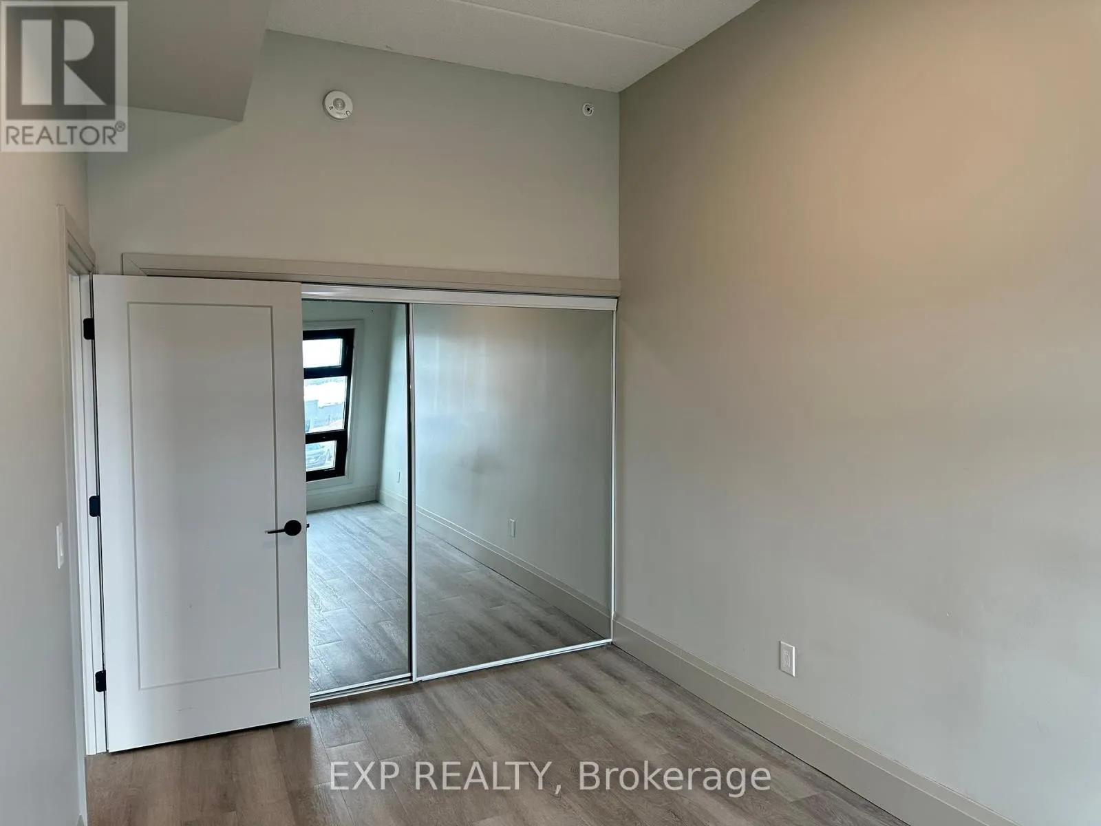 413 - 75 BARRIE ROAD
